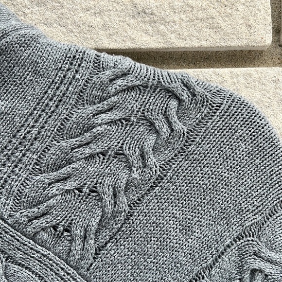 Aventura Grey Cable Knit Samara Silk-Blend Poncho One Size - Picture 8 of 10